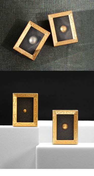 純金の満月捕まえちゃいました】月の裏側まで再現した金の月と銀の月