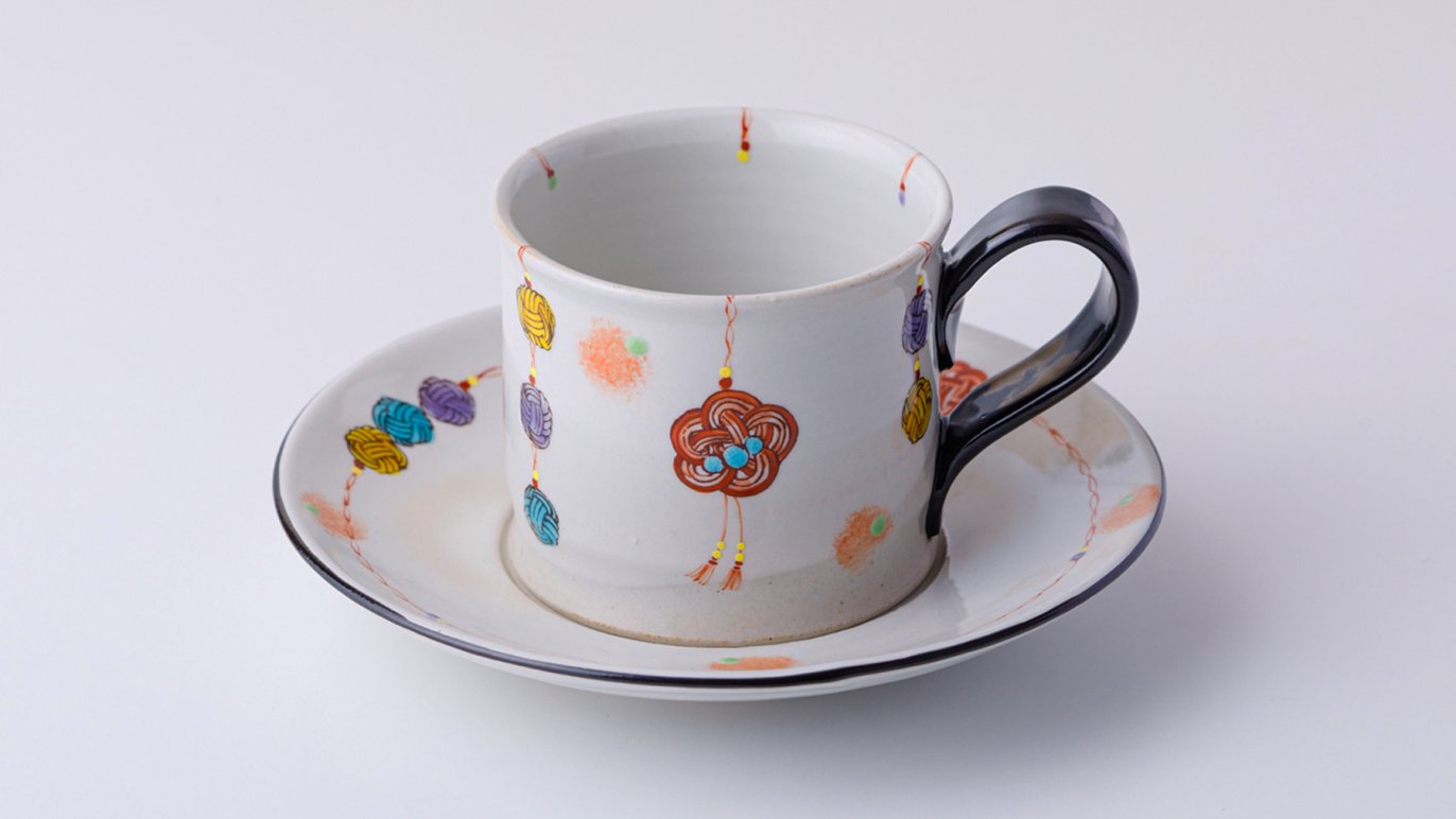 金沢発祥の「水引柄」で縁起良く新年を迎え、九谷焼で日々の生活に豊か