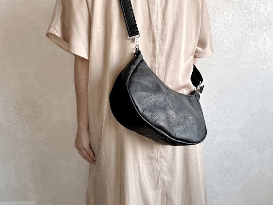 鹿の革や毛皮を余すことなく使いたい。癒しのバッグに生まれ変わらせ