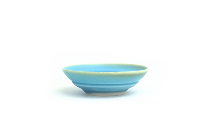 陶芸家 青木良太のキラキラした星空のような器 “スターブルー”シリーズ