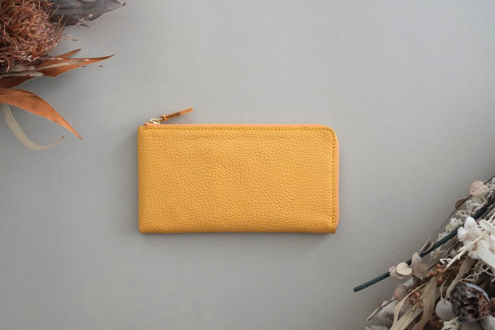 オンライン初登場】理想を叶えるフラットウォレット「SLAIR」中身を