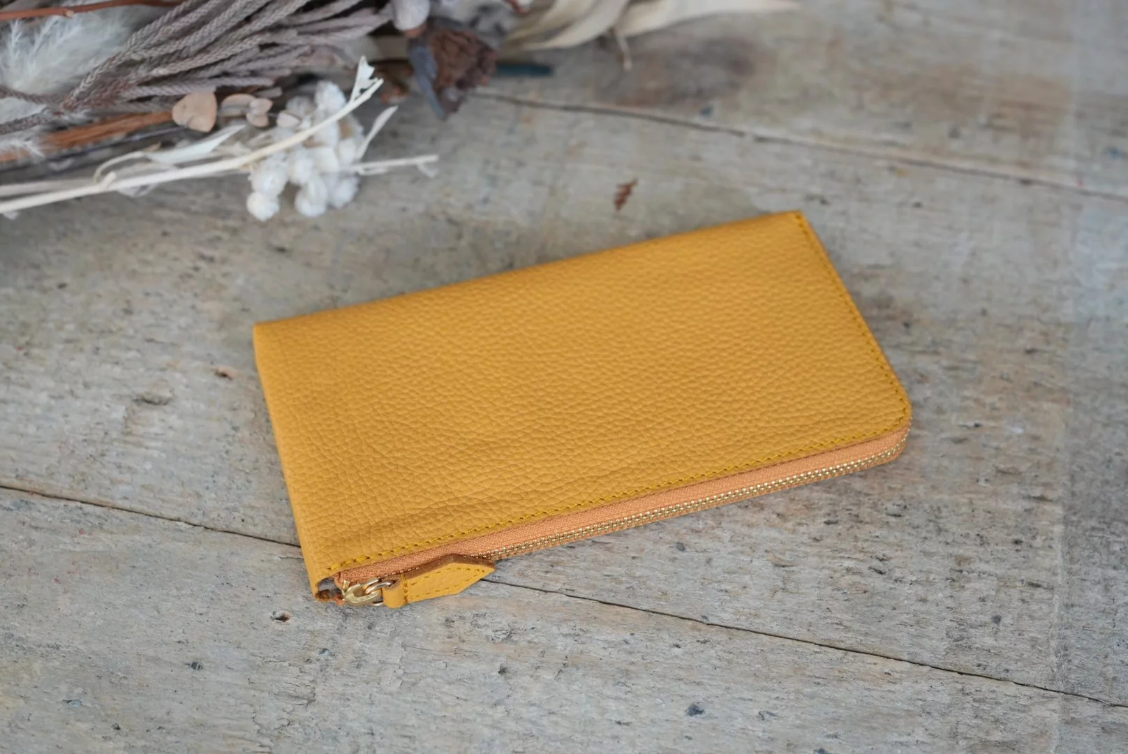 オンライン初登場】理想を叶えるフラットウォレット「SLAIR」中身を