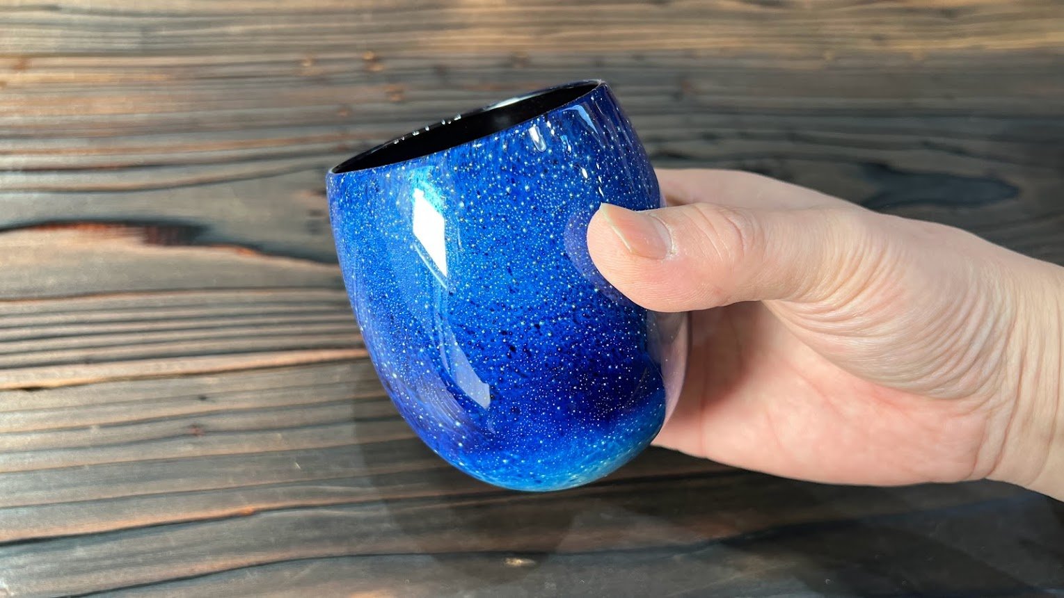 宇宙を楽しむ器 ”アイリス” 10年の歳月を掛けて確立した奇跡の宇宙模様