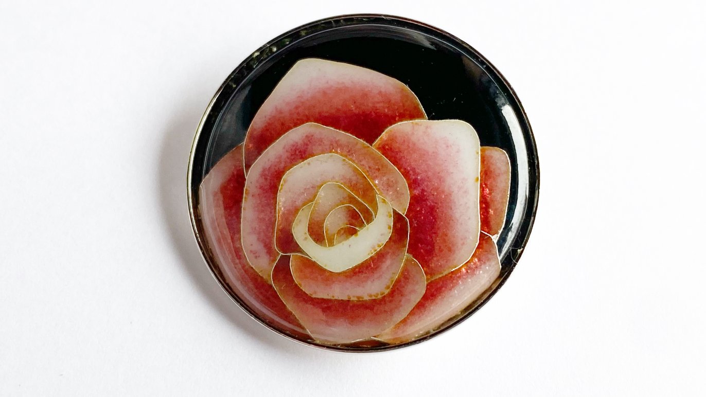 明治から受け継がれる伝統工芸×職人女子 2023年を彩る干支とお花の