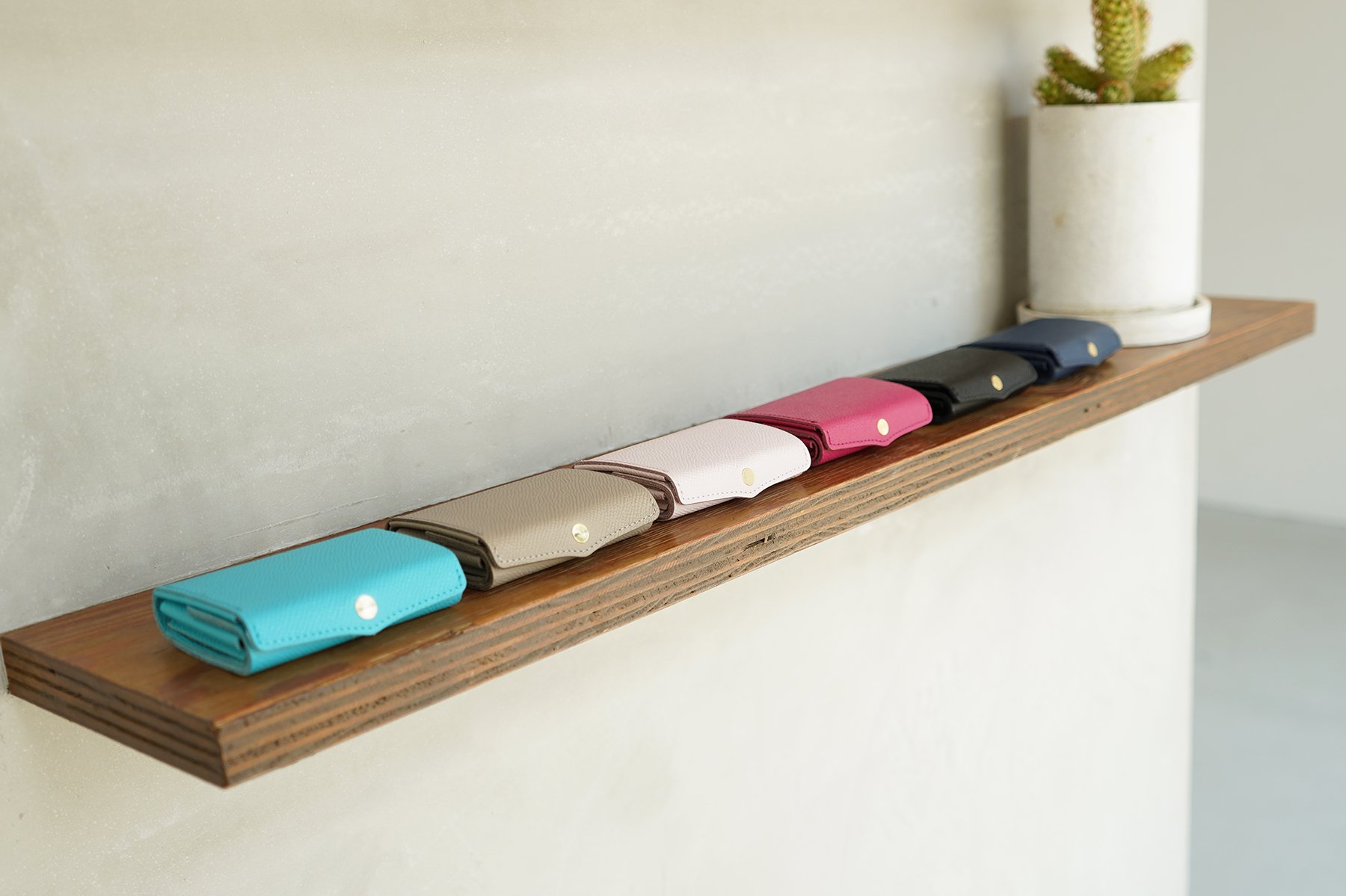 極小サイズで軽やかに！モタつかない秒速決済！カードサイズの