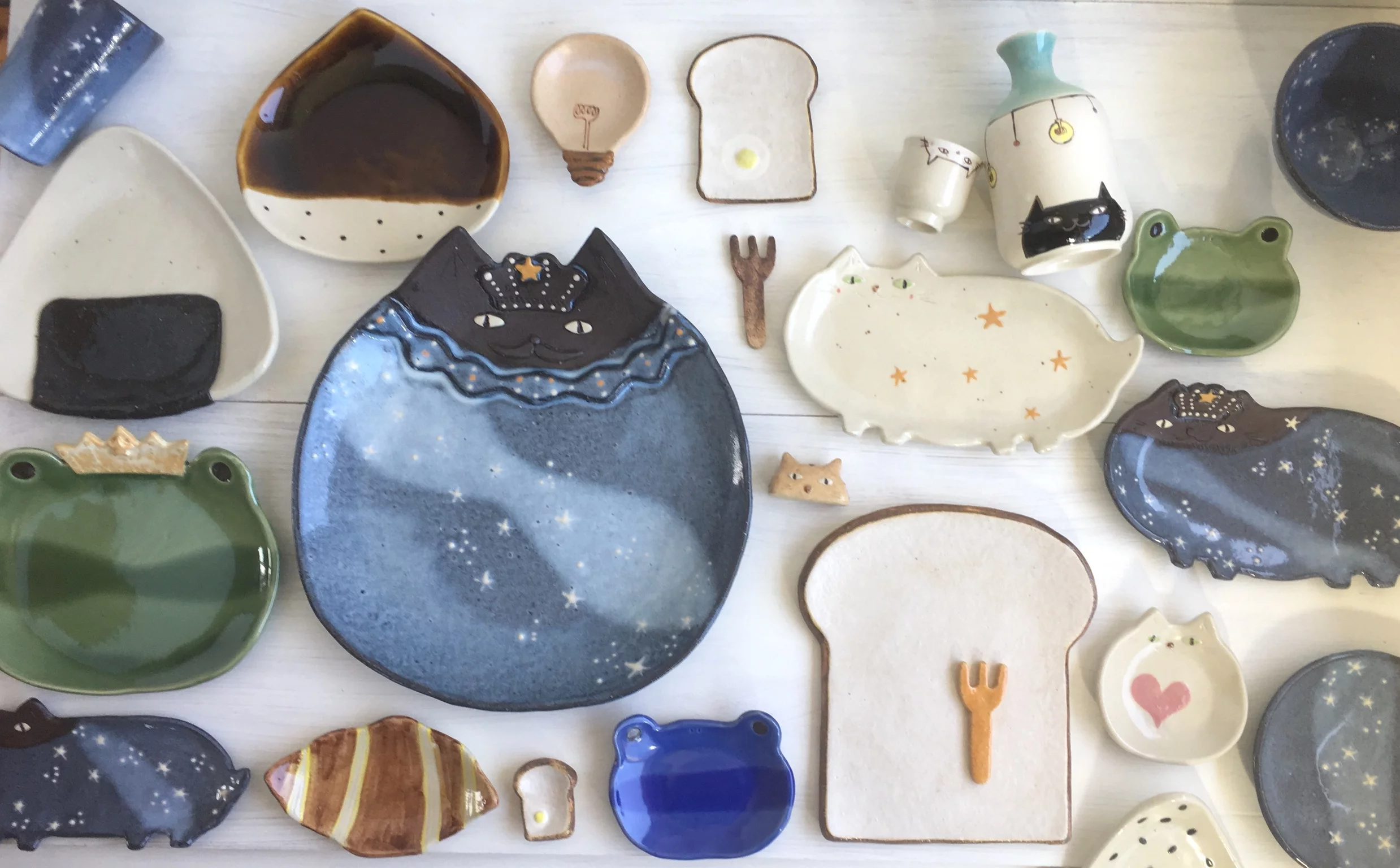 約40年前の灯籠型の陶器・工芸品・日本製未使用美品#四次元P陶器#四次元P年代物 約40年前の灯籠型の陶器・工芸品・日本製未使用美