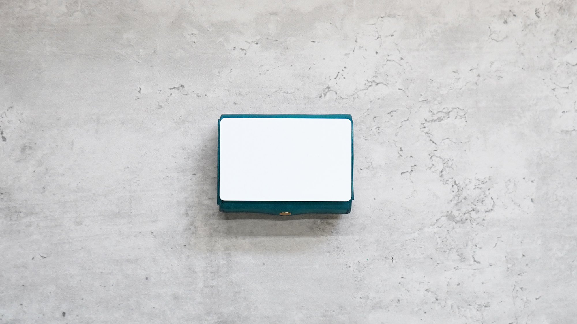 極小サイズで軽やかに！モタつかない秒速決済！カードサイズの極小軽量