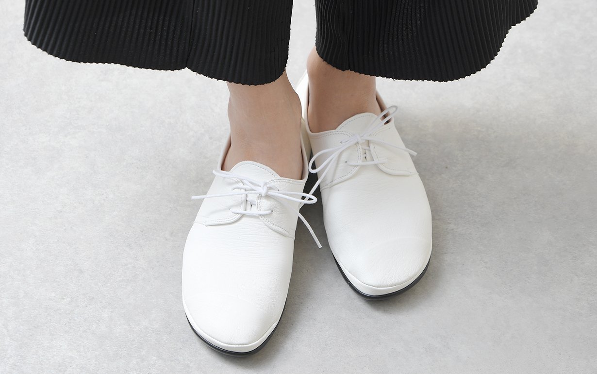 革のカシミヤ・鹿革】しなやかにフィットする極上の柔らかい履き心地