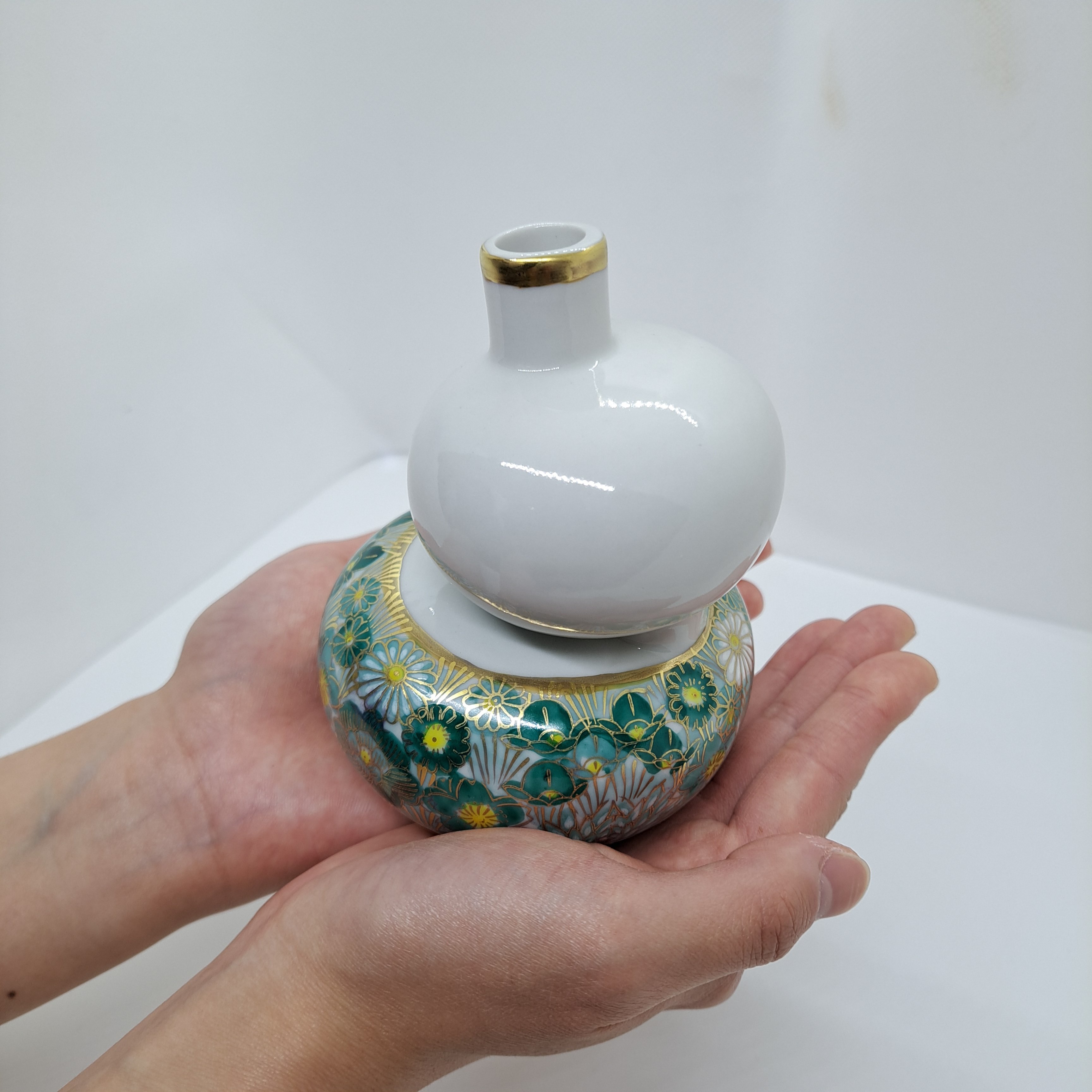 一輪添えれば、部屋が変わる。花詰九谷焼・瓢箪型一輪挿し｜Creema SPRINGS