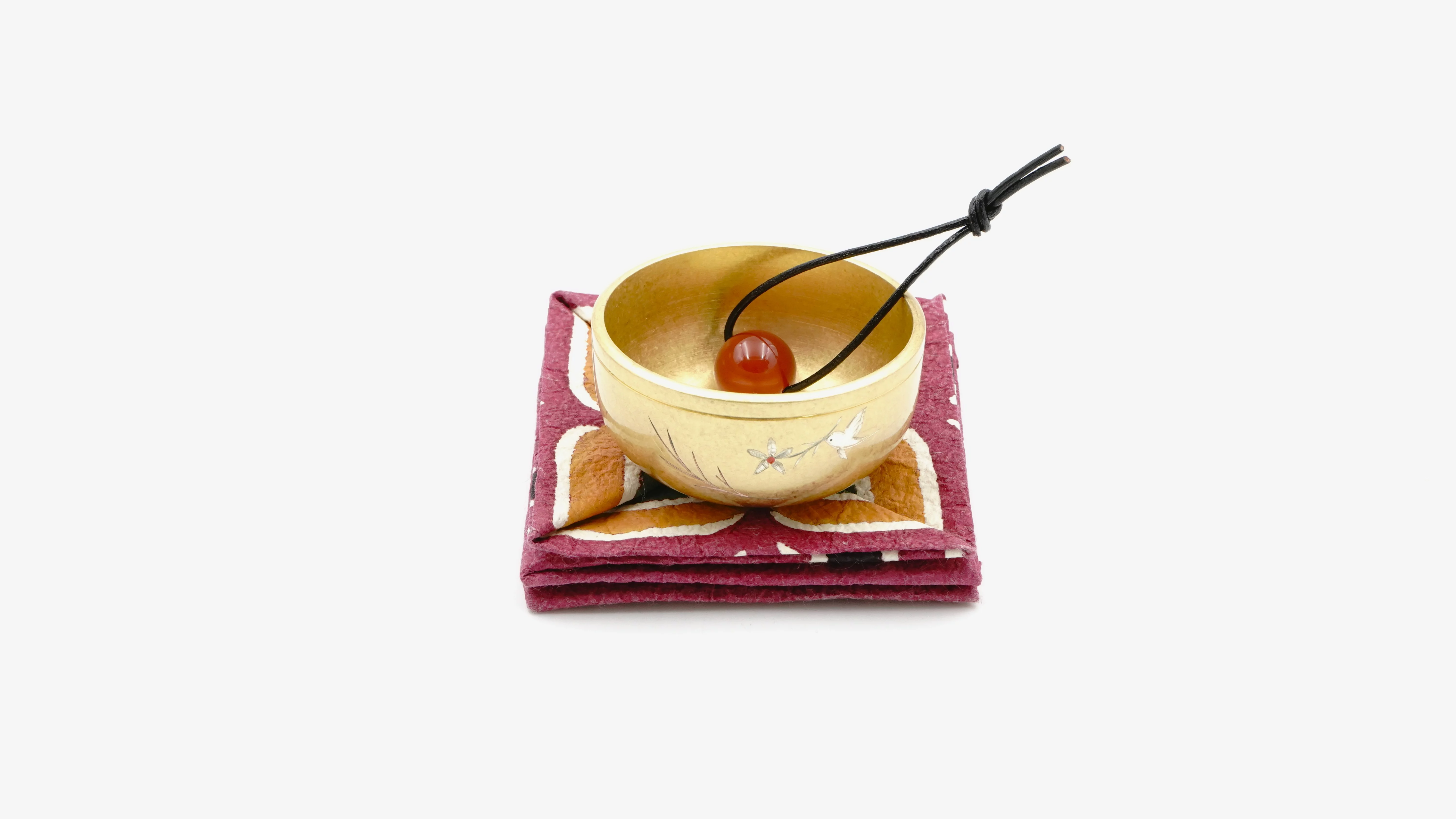 お気に入りの音色を持ち歩く豊かさ。心を整える携帯おりん「おともりん