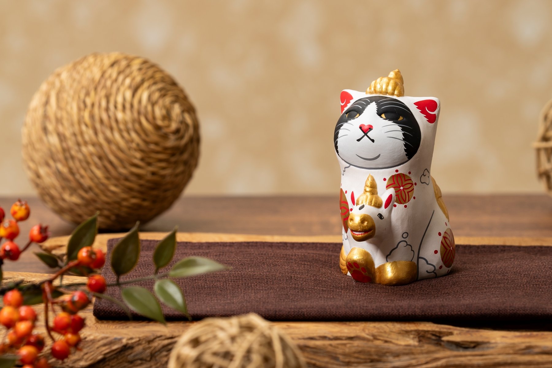 東京藝大卒アーティスト エサシトモコが手がける、新作木彫作品「天馬